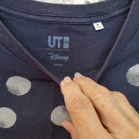 UNIQLO UT DISNEY Hidden Mickey Mouse Polka Dot T-Shirt Size M - Picture 2 of 5